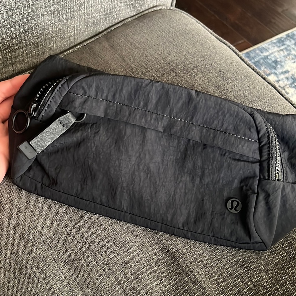 Lulu lemon Fanny pack